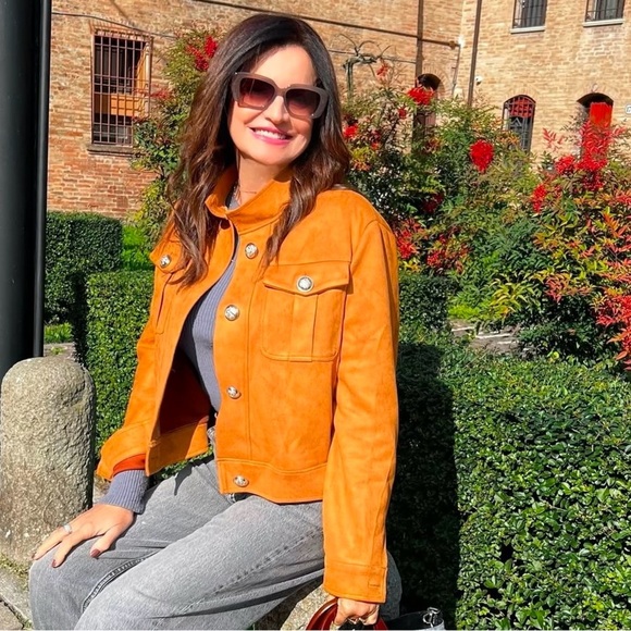 STYLEWE  Fitted Blazer with Silver Buttons - Picture 2 of 3